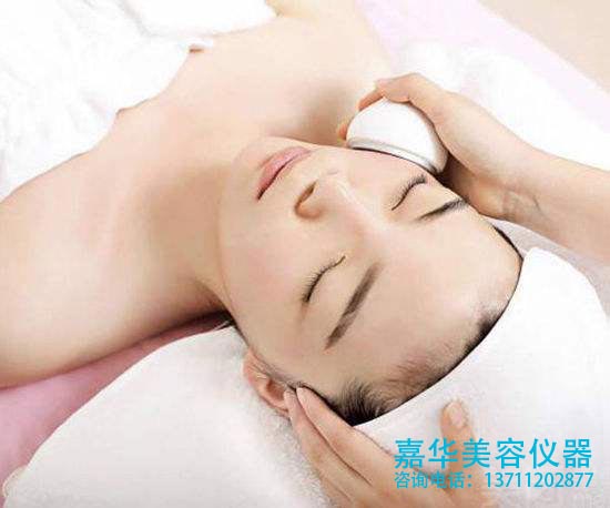 808納米半導(dǎo)體激光脫毛美容儀器的價(jià)格要多少錢？（出廠價(jià)）